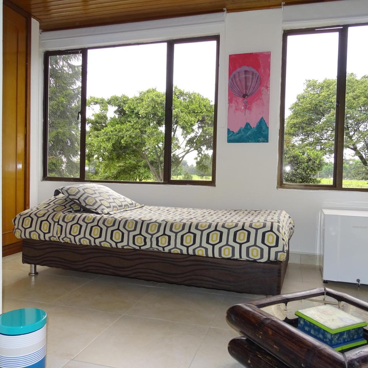 Violeta Park Hostel Bogota Exterior photo