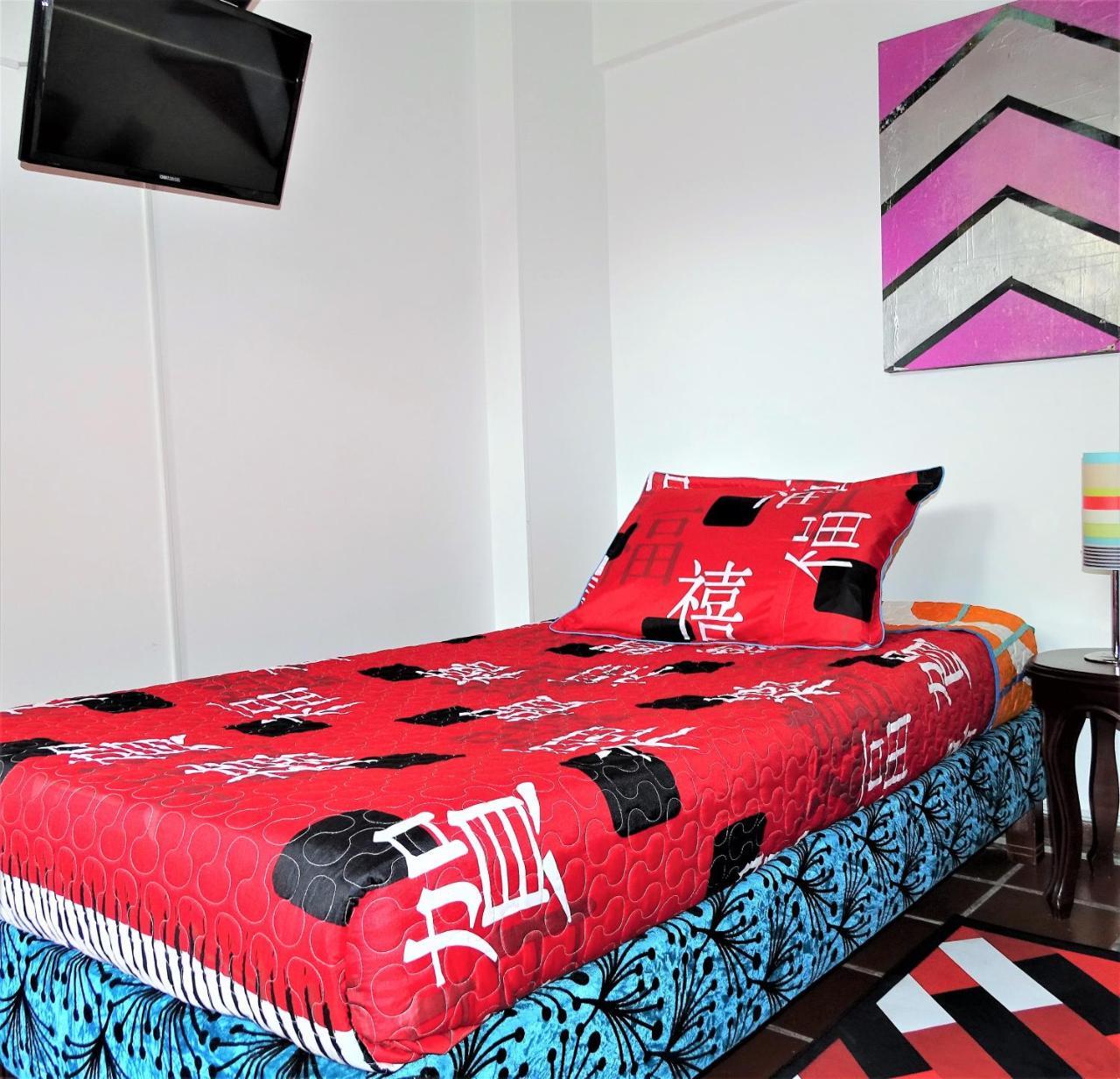Violeta Park Hostel Bogota Exterior photo