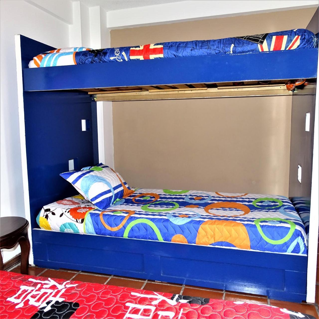 Violeta Park Hostel Bogota Exterior photo
