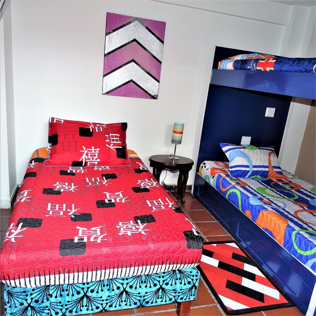 Violeta Park Hostel Bogota Exterior photo