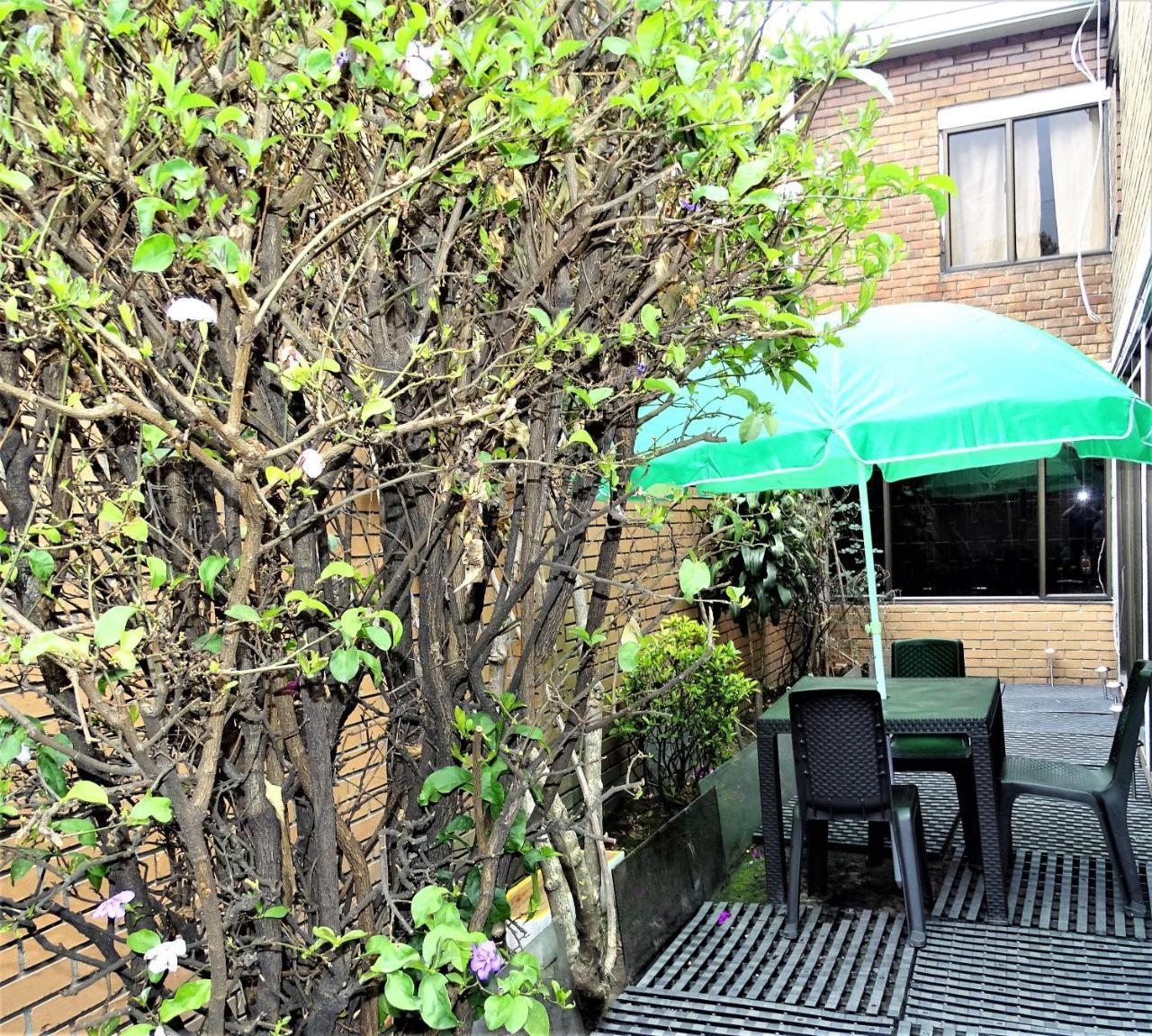 Violeta Park Hostel Bogota Exterior photo